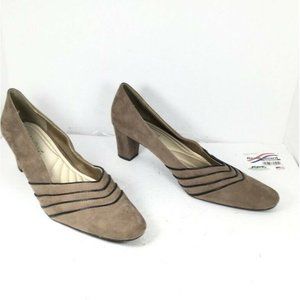 Easy Street Women's Closed Toe Heels Tan Black Trim Size 11